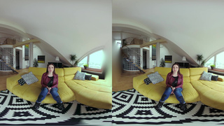 Kira Axe - Горячая украинка в откровенной VR съемке