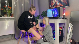 Дрочишь головкой? Тогда ты должна уметь сосать по-настоящему