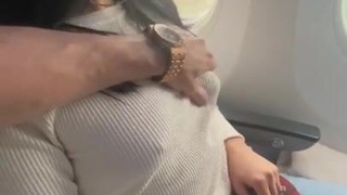 Игра с риском: кончаю в трусики при всех