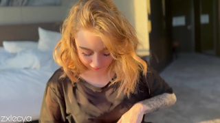 Горячая малышка в страстном финале с кремпаем на личико