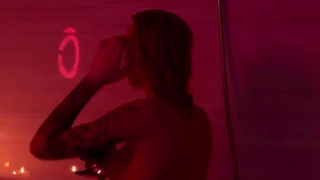 Запрещенный контент: сочные тела и дикие развлечения