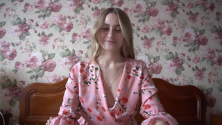 Страстный сюрприз от мачехи – кончил в ее сладкий рот