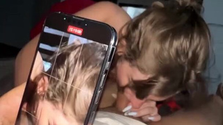 Райское наслаждение: откровенный лесбийский секс и томные поцелуи в одном видео